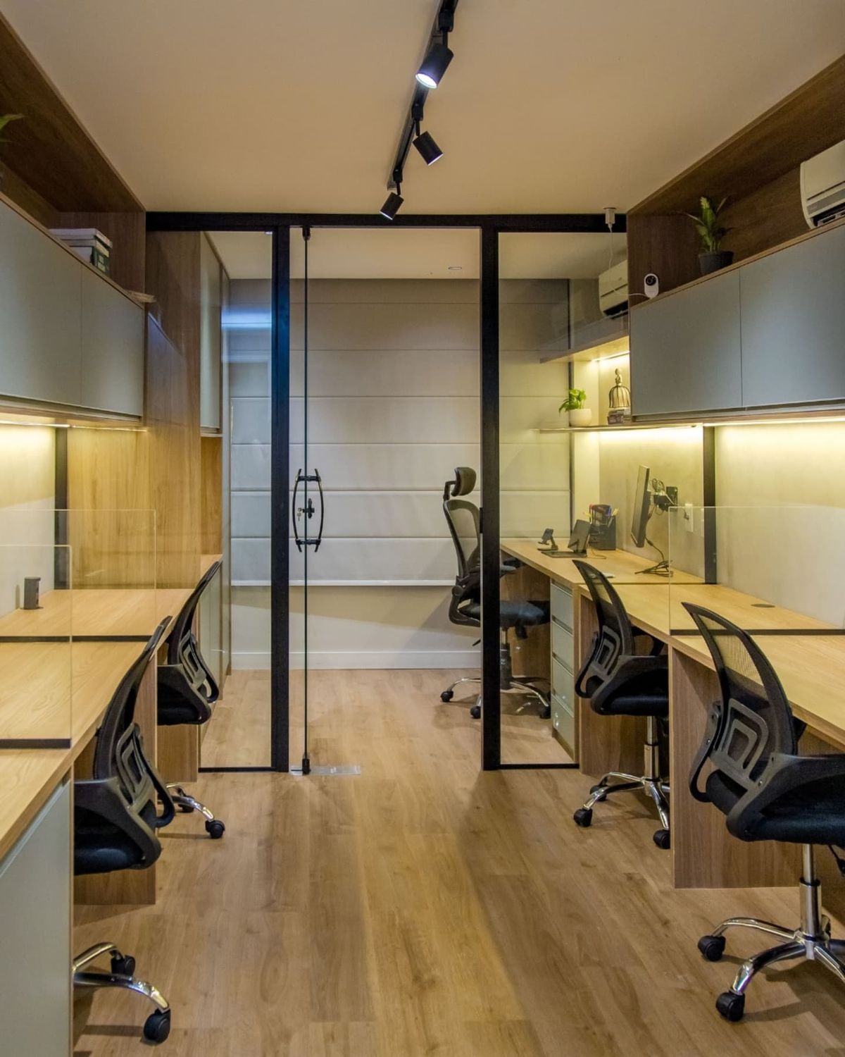 Professional Office Interior Design Chennai Services image 4