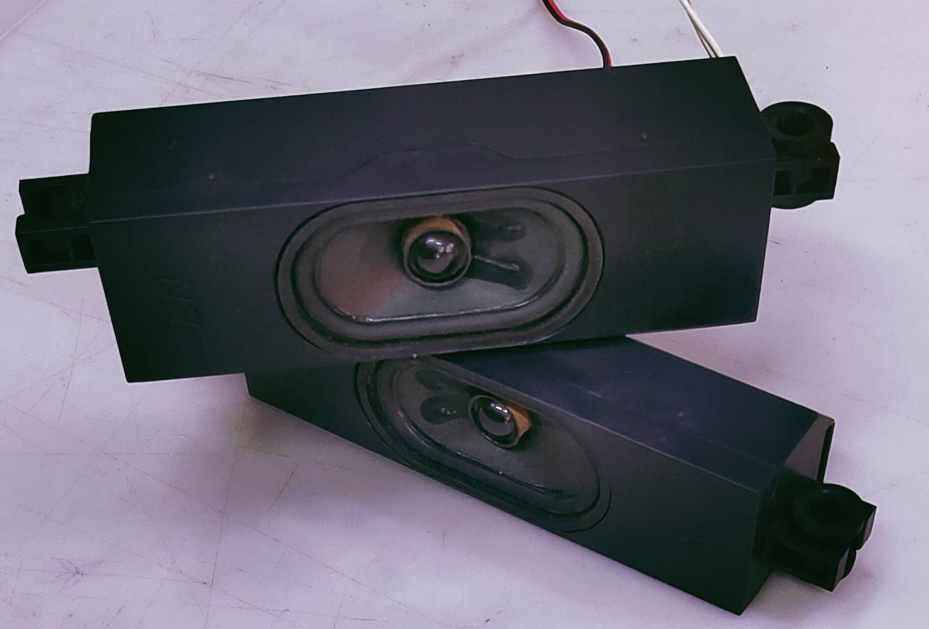MOTOROLA LED TV SPEAKER MODEL NUMBER 32SAFHDM image 4