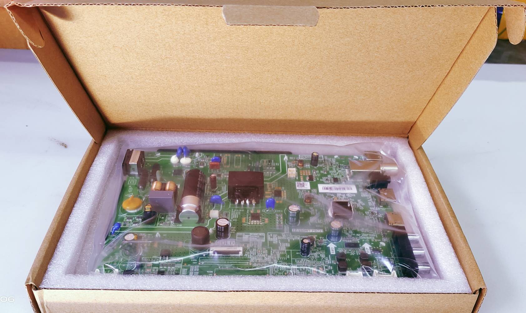 SAMSUNG UA32T4050ARXXL LED TV NEW MOTHER BOARD image 4