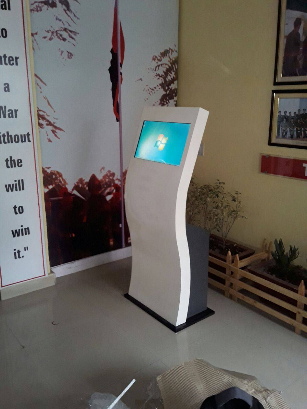 Kiosk Machine image 2