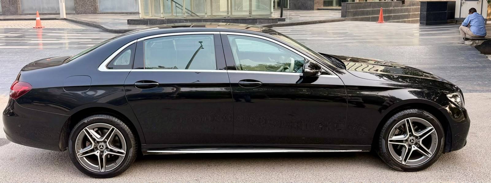 MERCEDES BENZ E 220D AMG LINE 2023 OCT. image 7