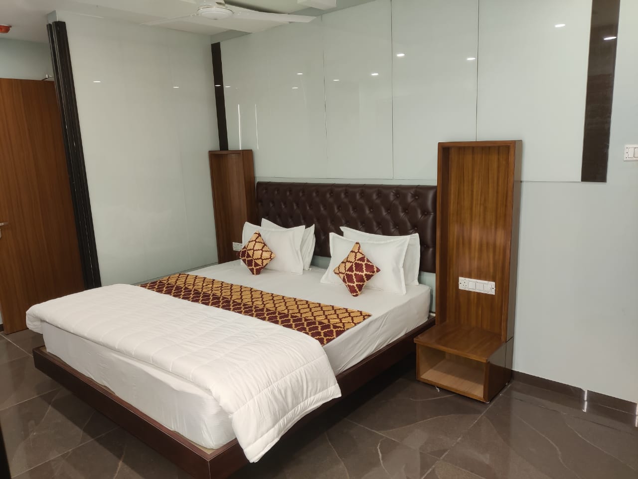 DELUXE AC ROOM Nagpur, India