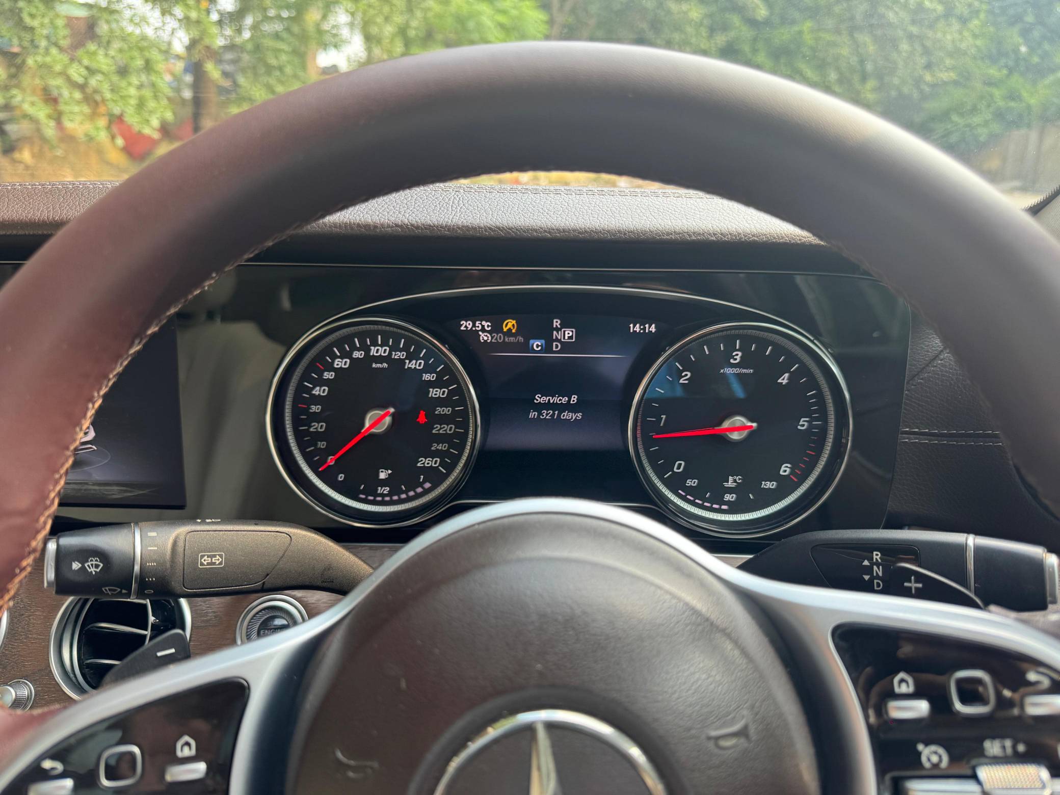 MERCEDES BENZ E220D EXCLUSIVE 2019 image 4