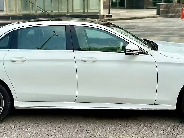 MERCEDES BENZ E200 2023 SEP image 3