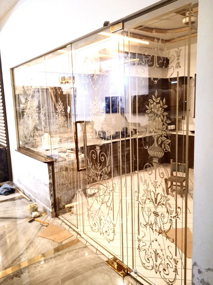 Professional Glass Partition Fitting for Homes & Businesses image 3