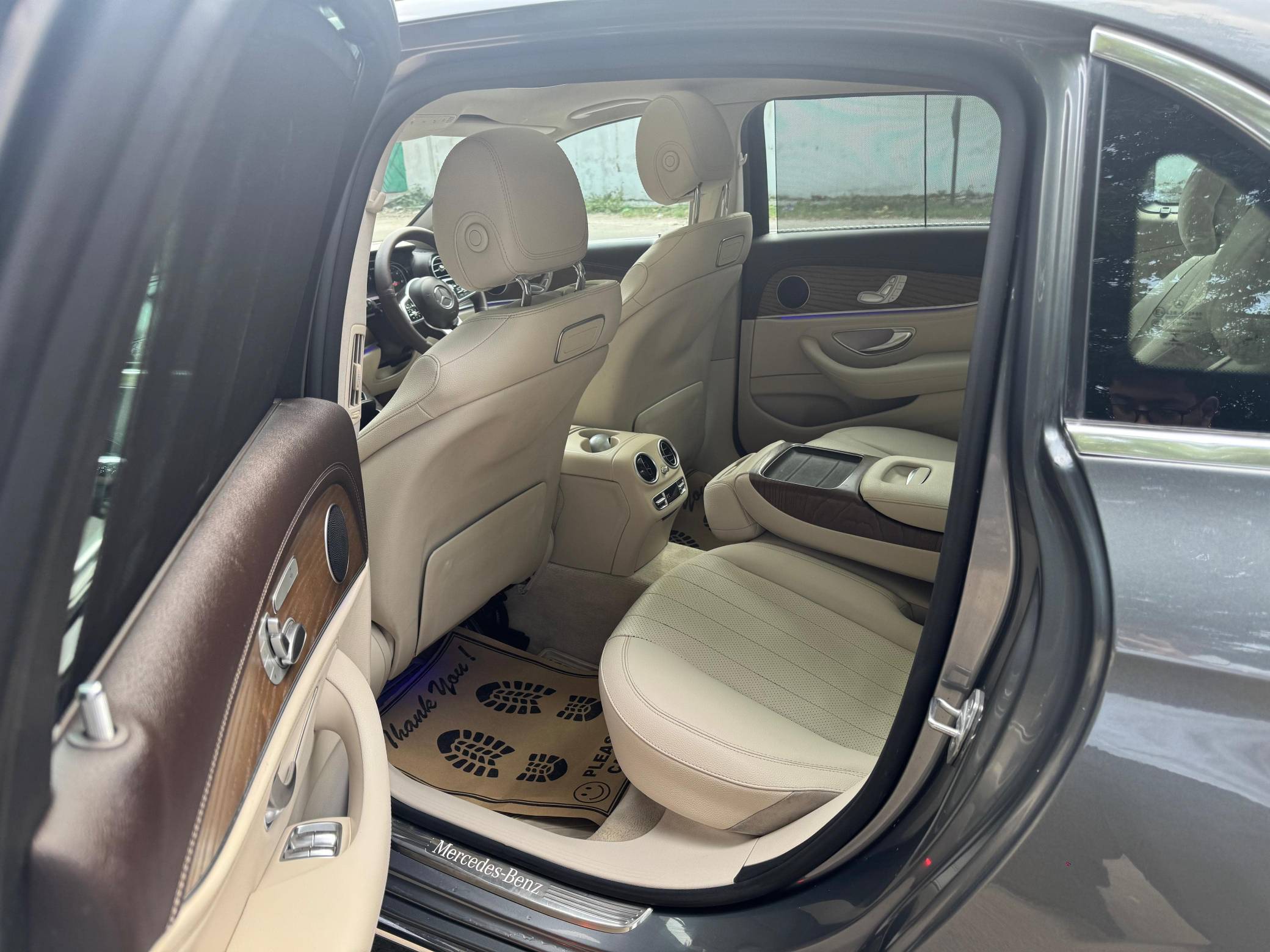 MERCEDES BENZ E220D EXCLUSIVE 2019 image 6