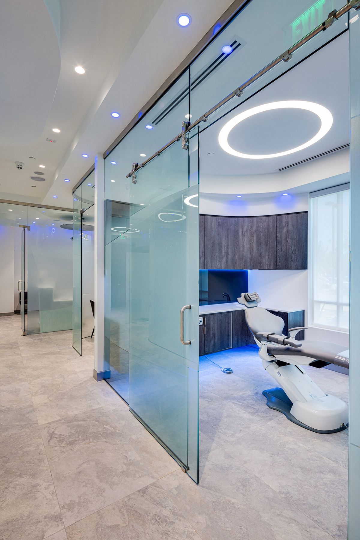 Transparent Glass Partition Designs for Spacious Interiors image 2