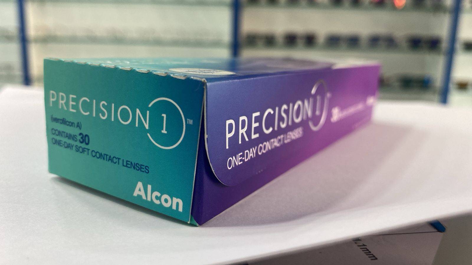 PRECISION1™ One-Day Contact Lenses image 4