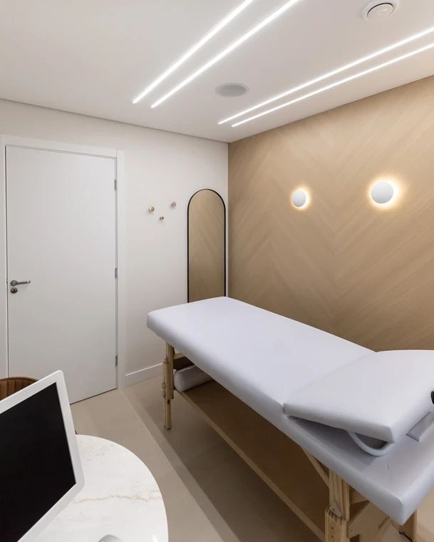 Latest Trends in Clinic Interior Design for 2025 image 4