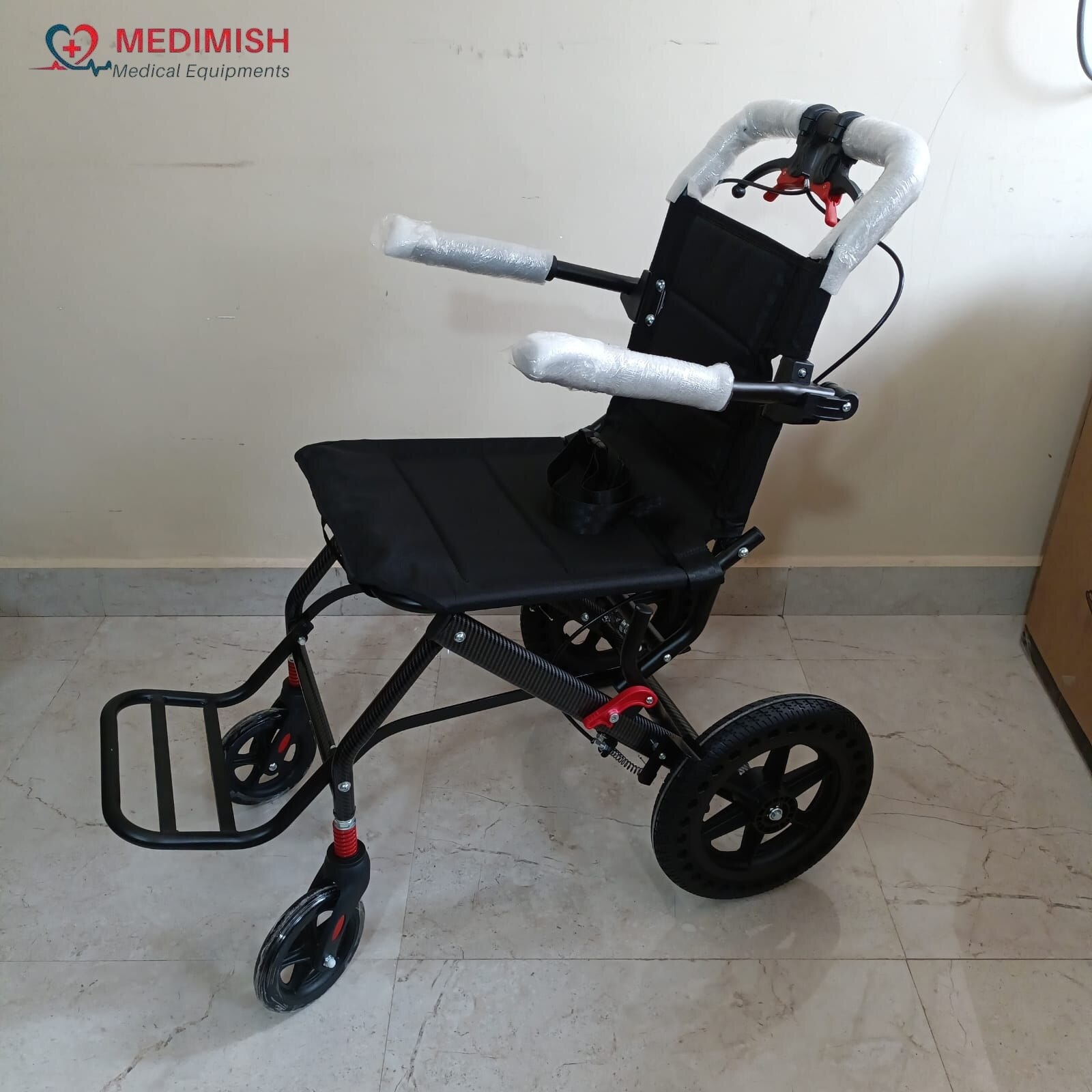 Foldable Lightweight Wheelchair in Gurgaon image 4