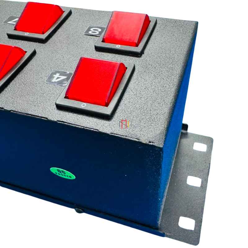 8 Way Universal Socket Horizontal Rack Mount PDU image 2