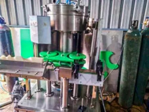 Glass Bottle 4 Head Filling Machine image 2