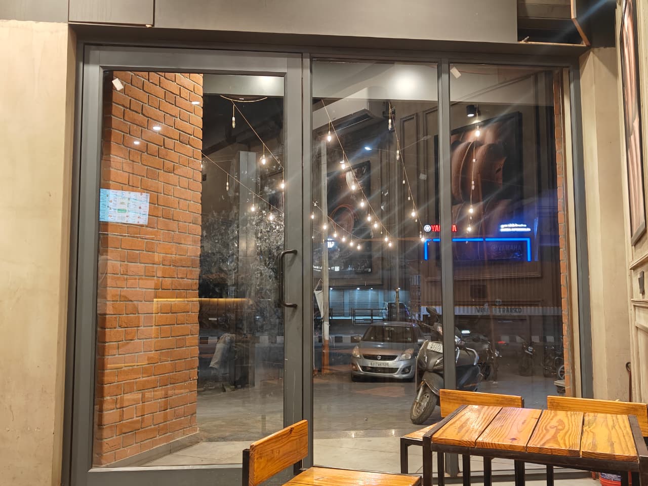 Glass Partition image 3