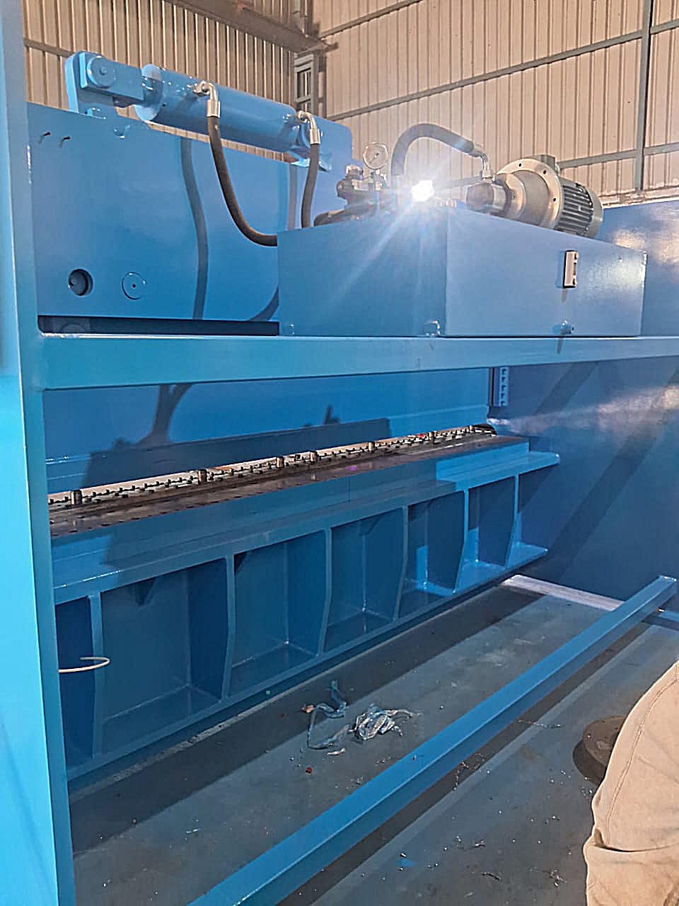 Hydraulic Aluminium Formwork Holes Punching Machine image 6