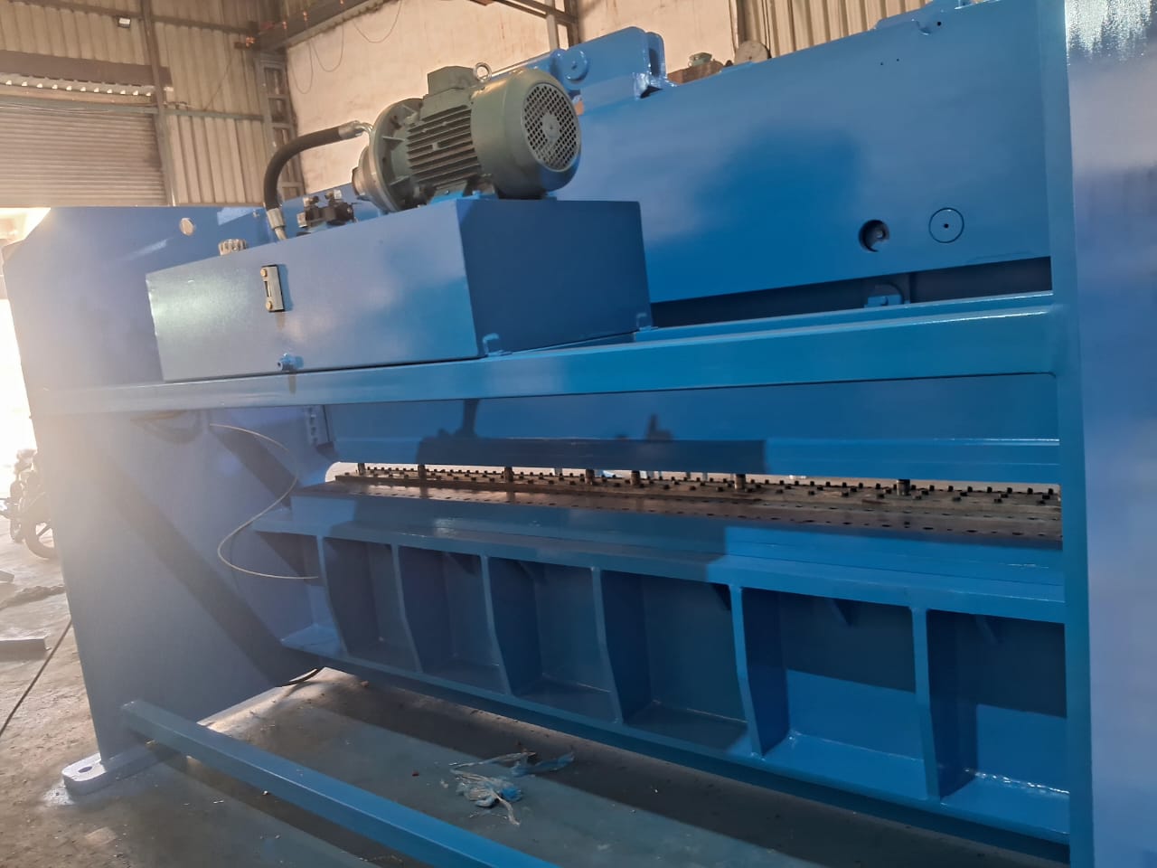 Hydraulic Aluminium Formwork Holes Punching Machine image 2
