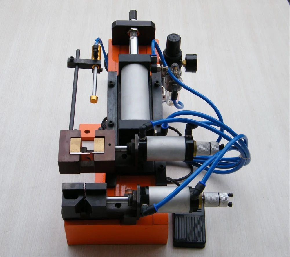 Pneumatic Wire Stripping Machine – PWZ 310 image 2