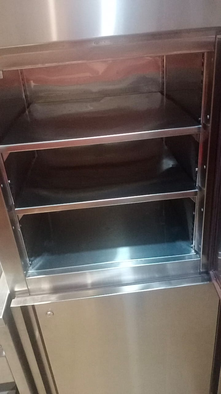 VERTICAL REFRIGERATOR FOUR DOOR 1000 LTR image 4