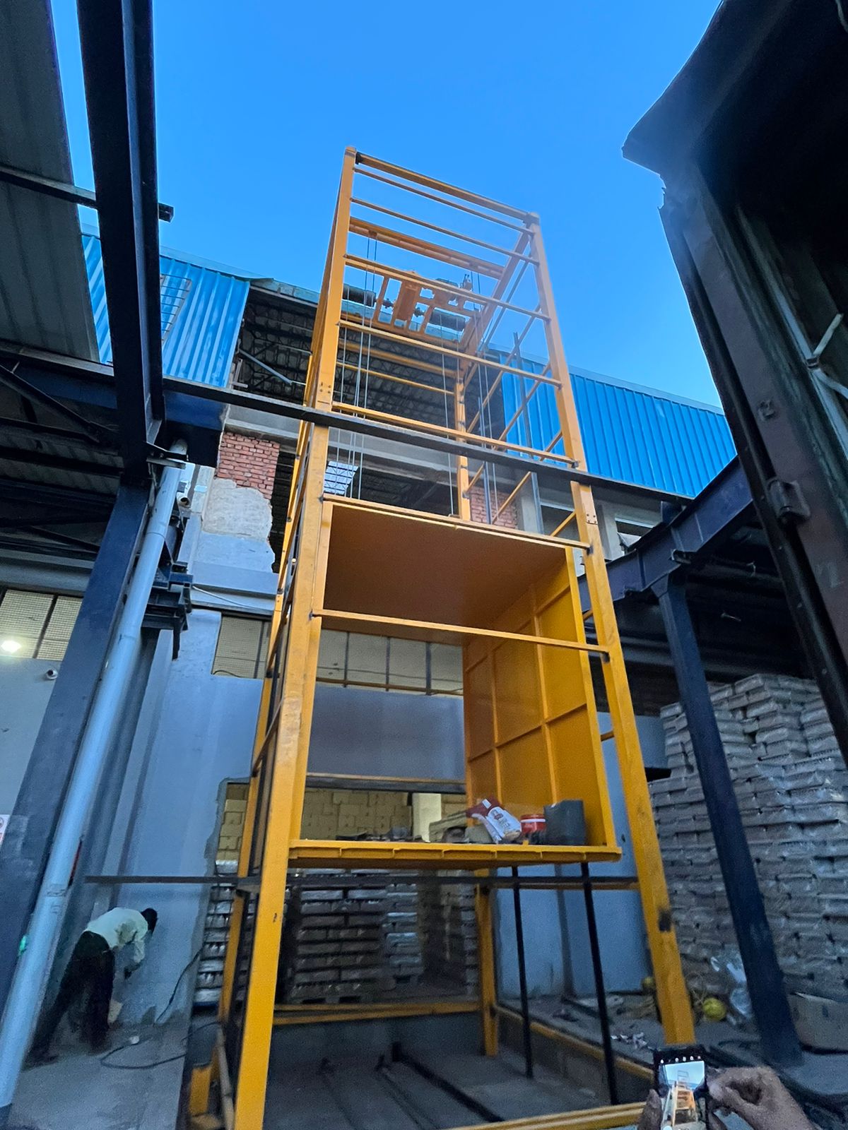 Cage Type Goods Lifts image 3