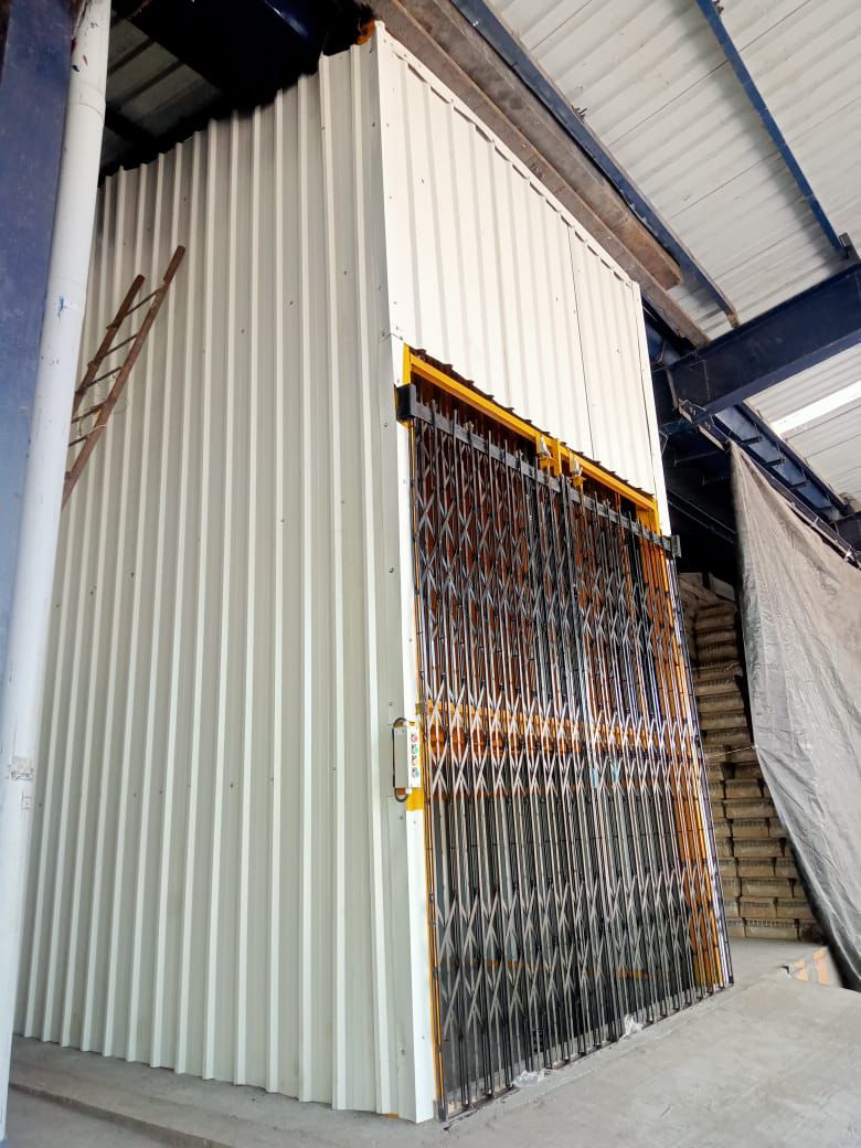 Cage Type Goods Lifts image 8