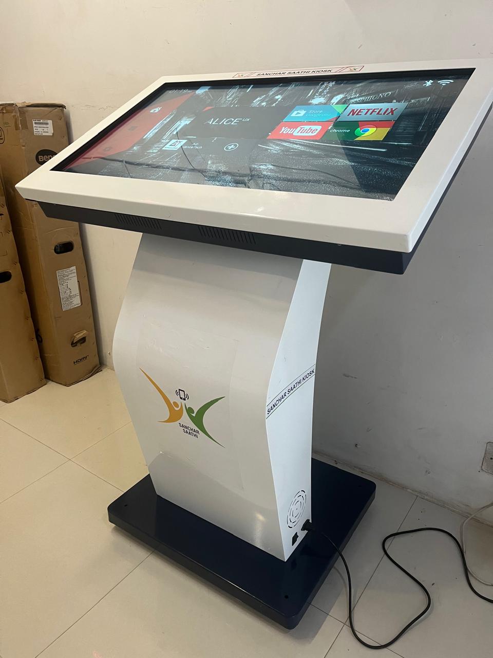 Smart Information kiosk with CMS image 2
