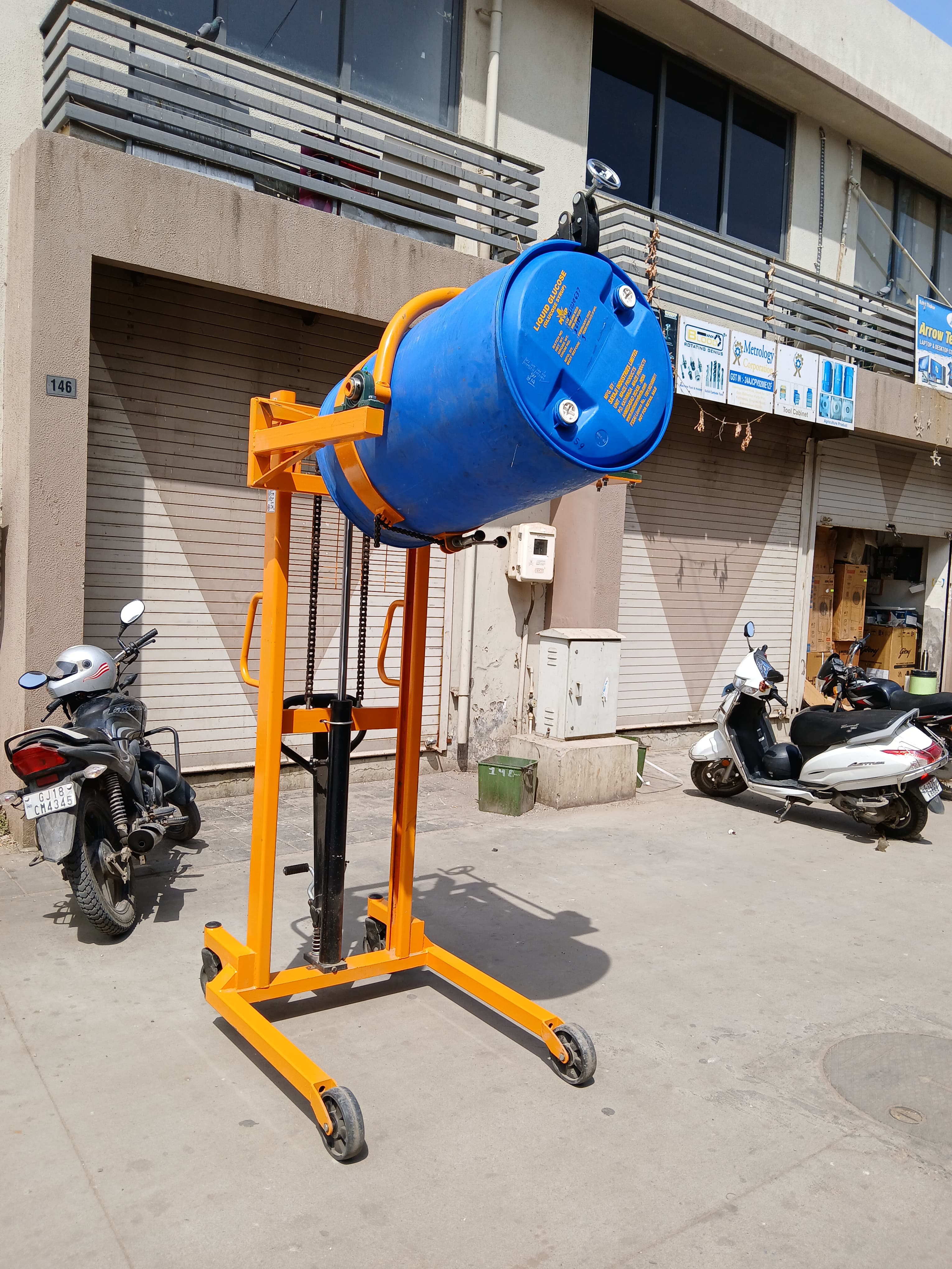 Manual Drum Lifter Cum Tilter image 4