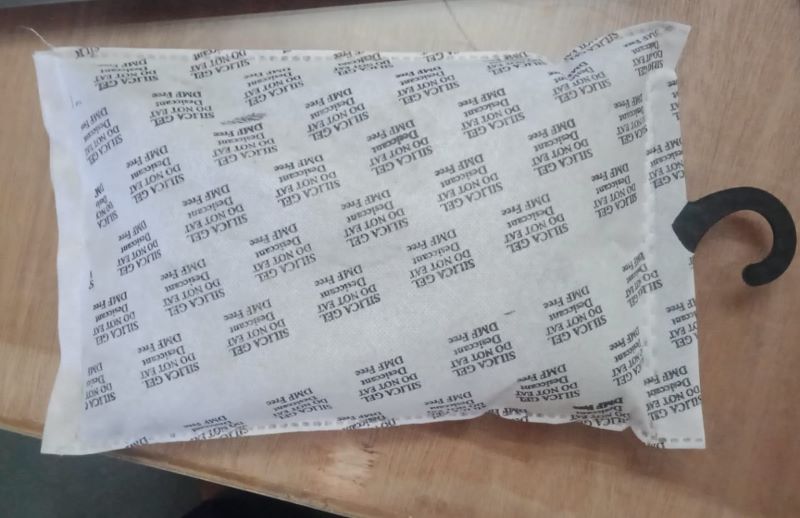 1 Kg Silica Gel Bag with Hanger image 2