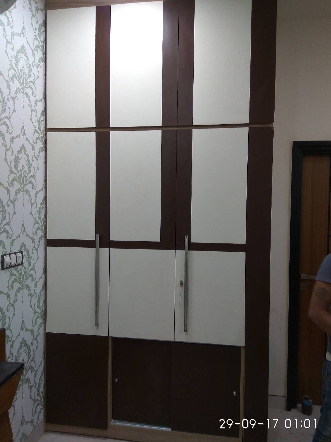 Wardrobes image 3