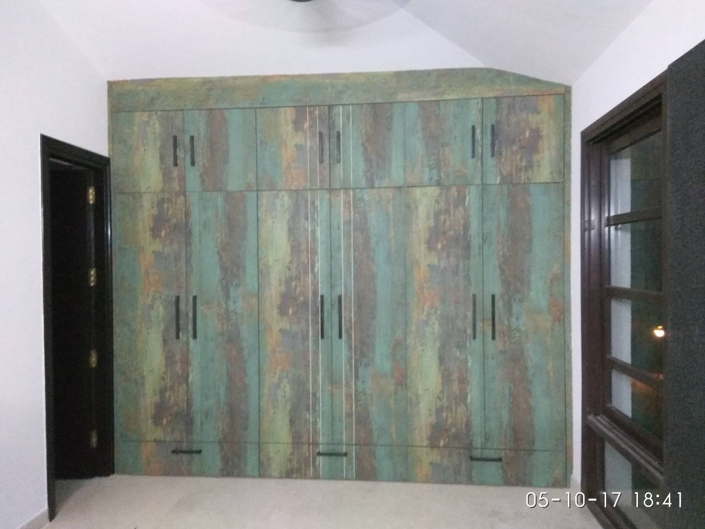Wardrobes image 3