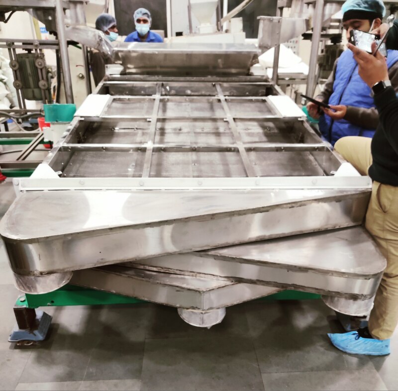 Cardamom Elaichi Sieving & Cleaning Machine image 3