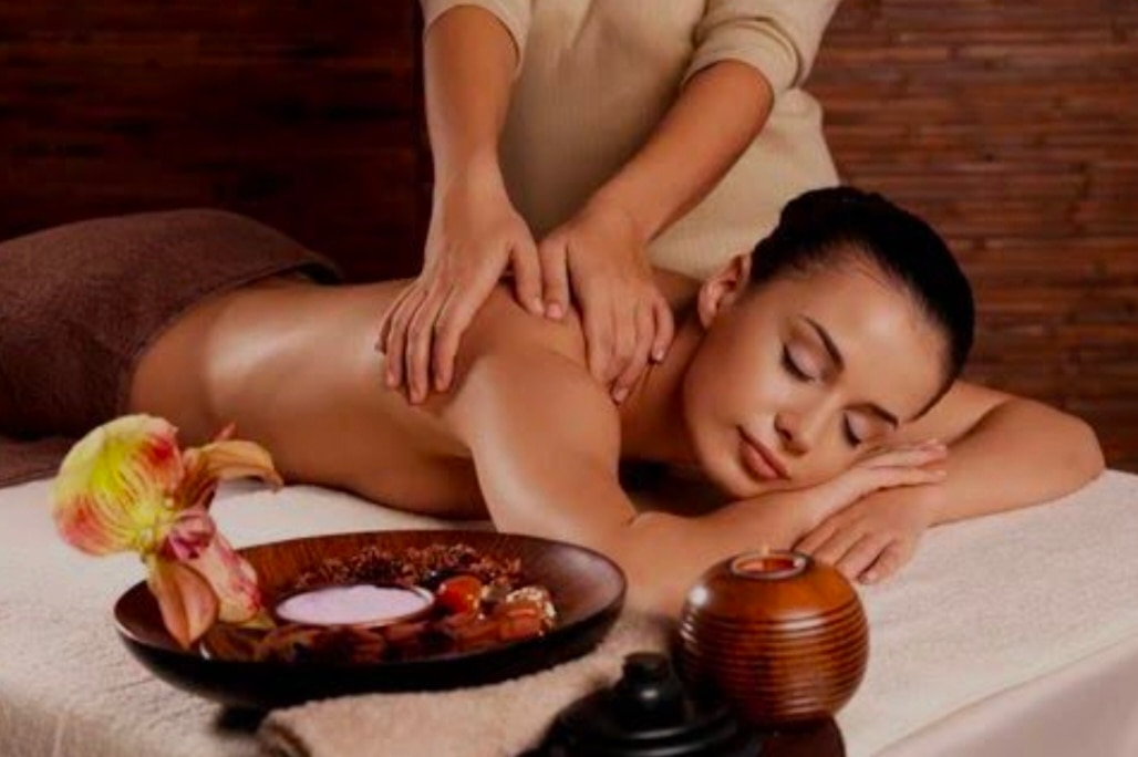 Aromatherapy Massage image 2