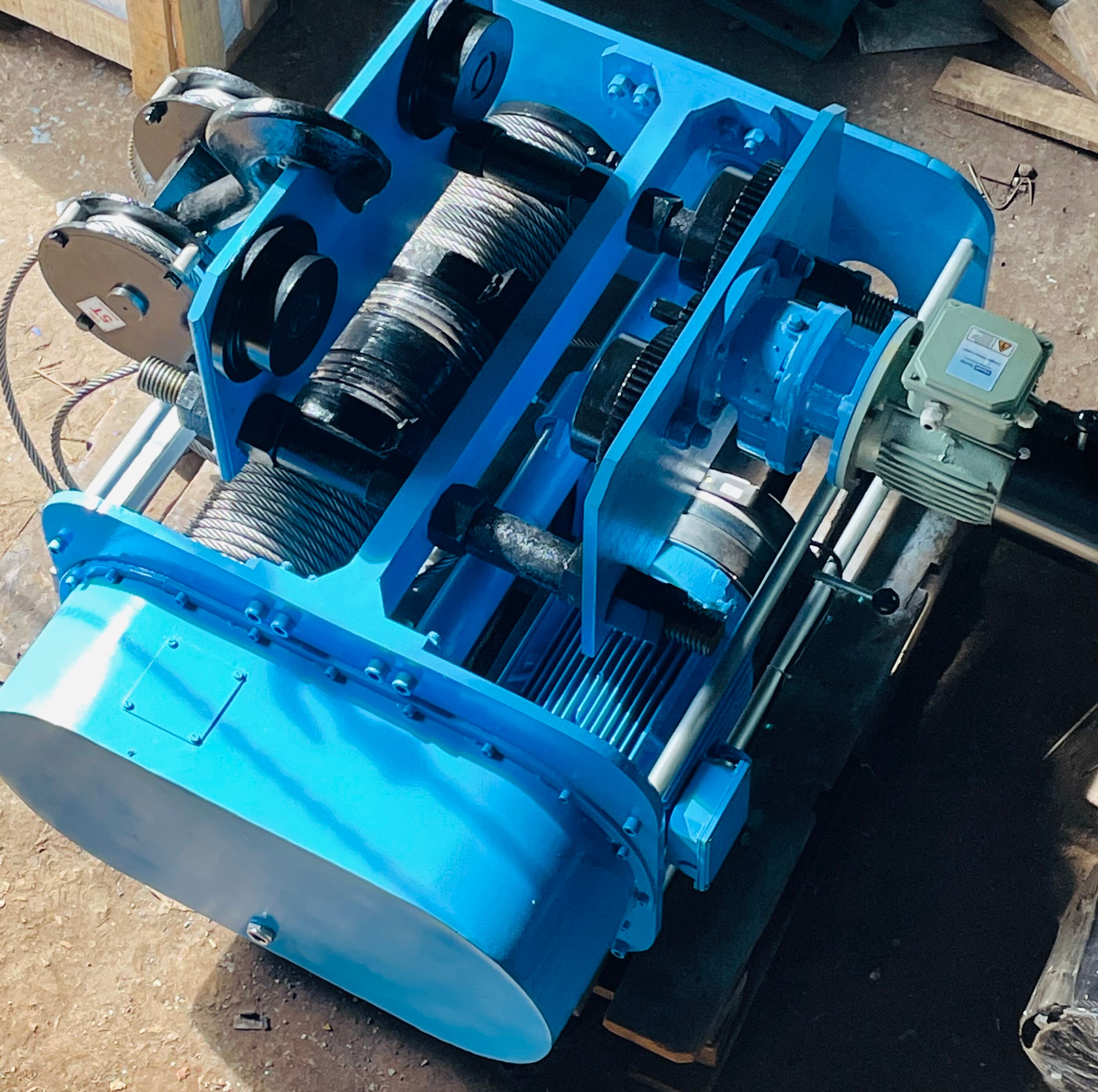 Electric Wire Rope Hoist image 3