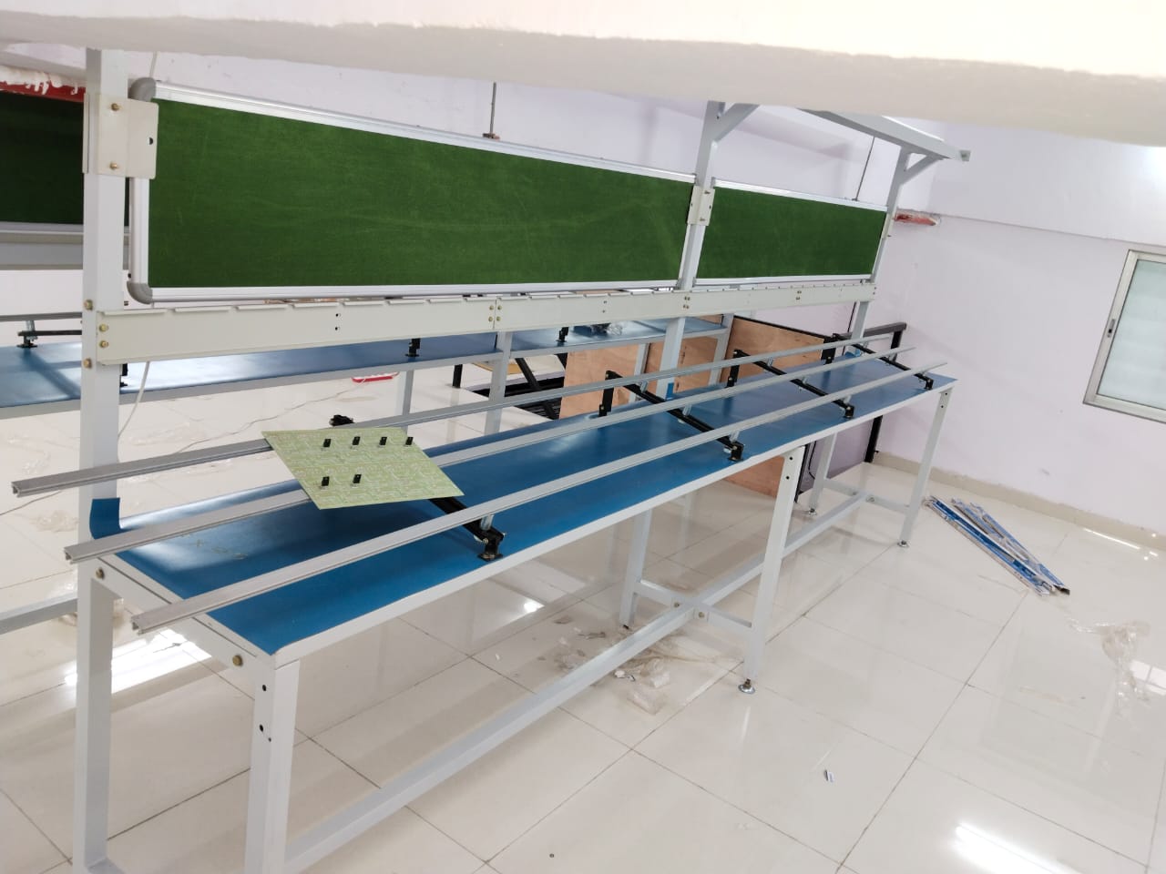 Manual PCB Insertion Conveyor (MPI 350) image 4