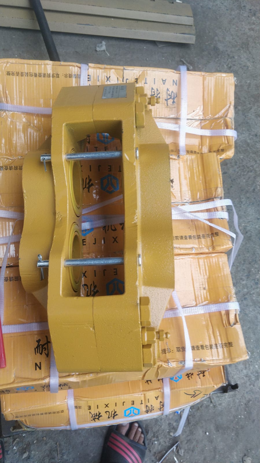 BRAKE CALIPER 4120001739 image 10