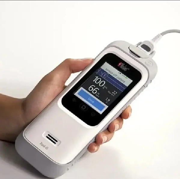 Masimo Rad-G Handheld Pulse Oximeter image 2