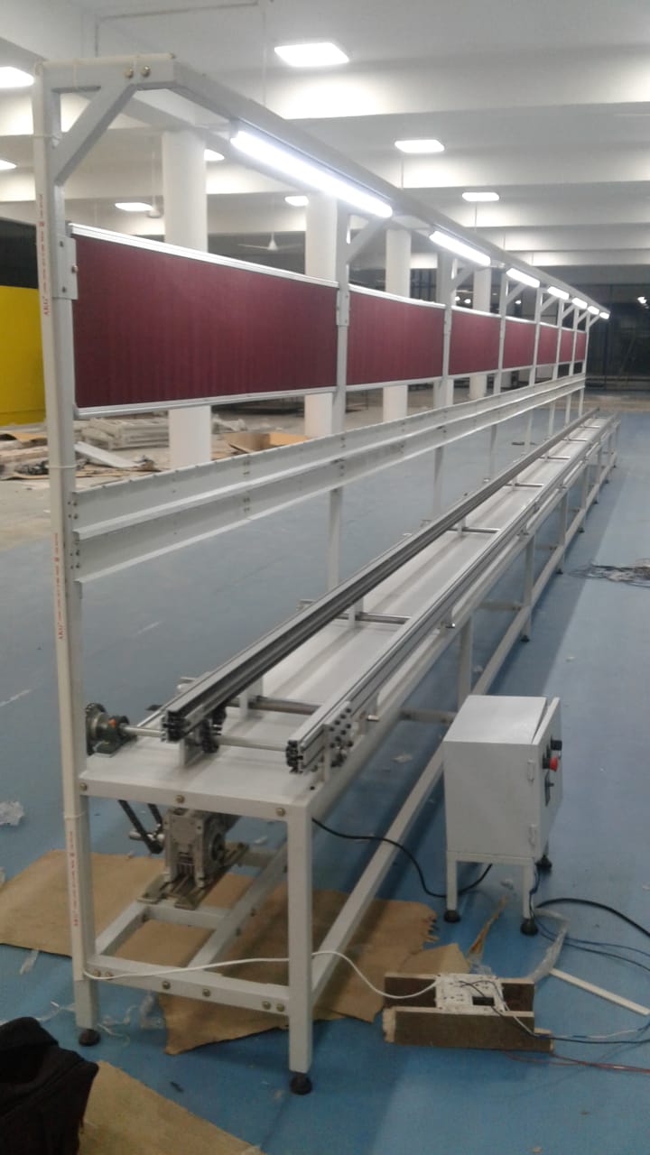 Motorised Free Flow Insertion Conveyor image 2