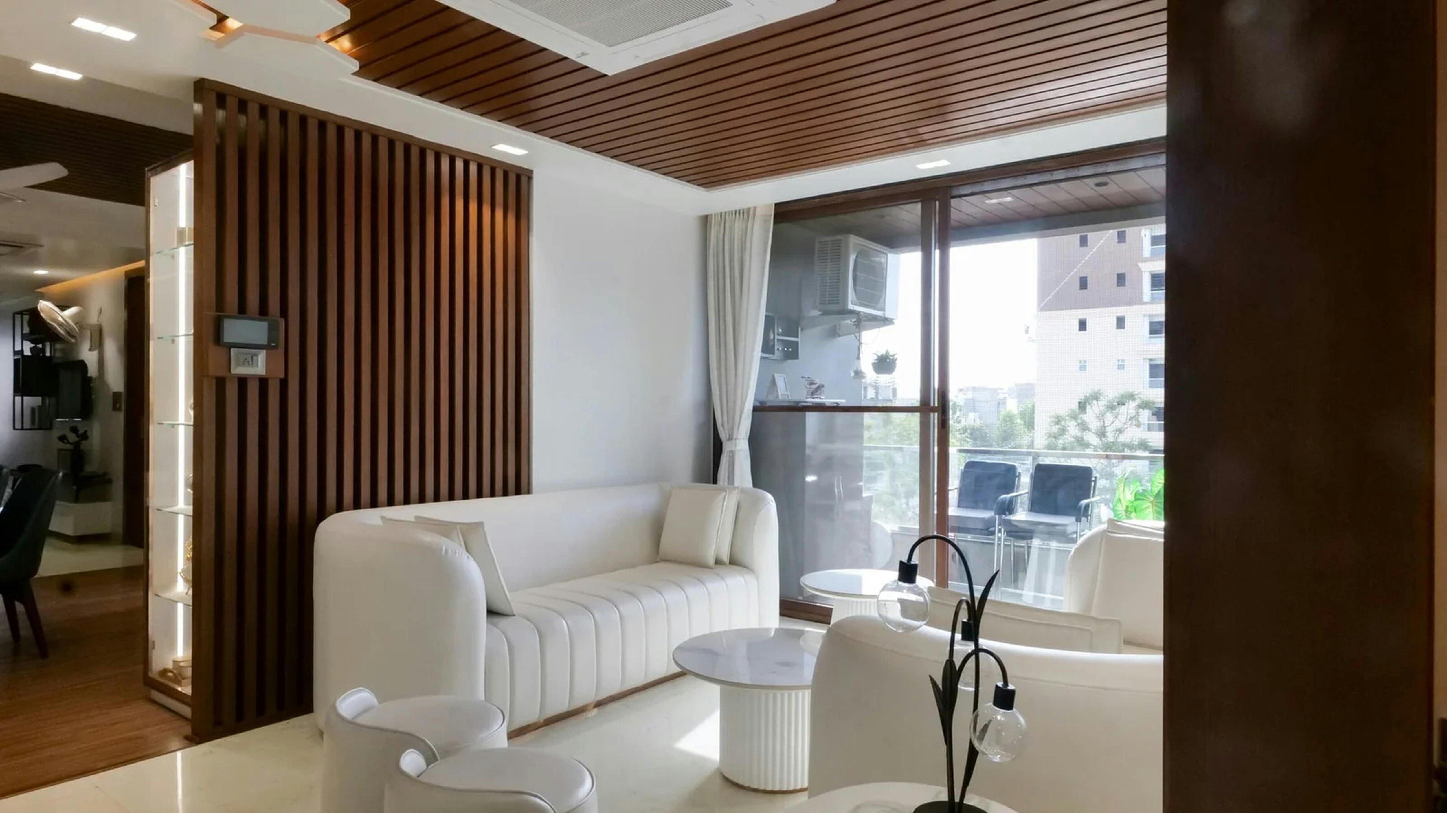 5 Seater Sheesham Wood Sofa Set With Table image 2