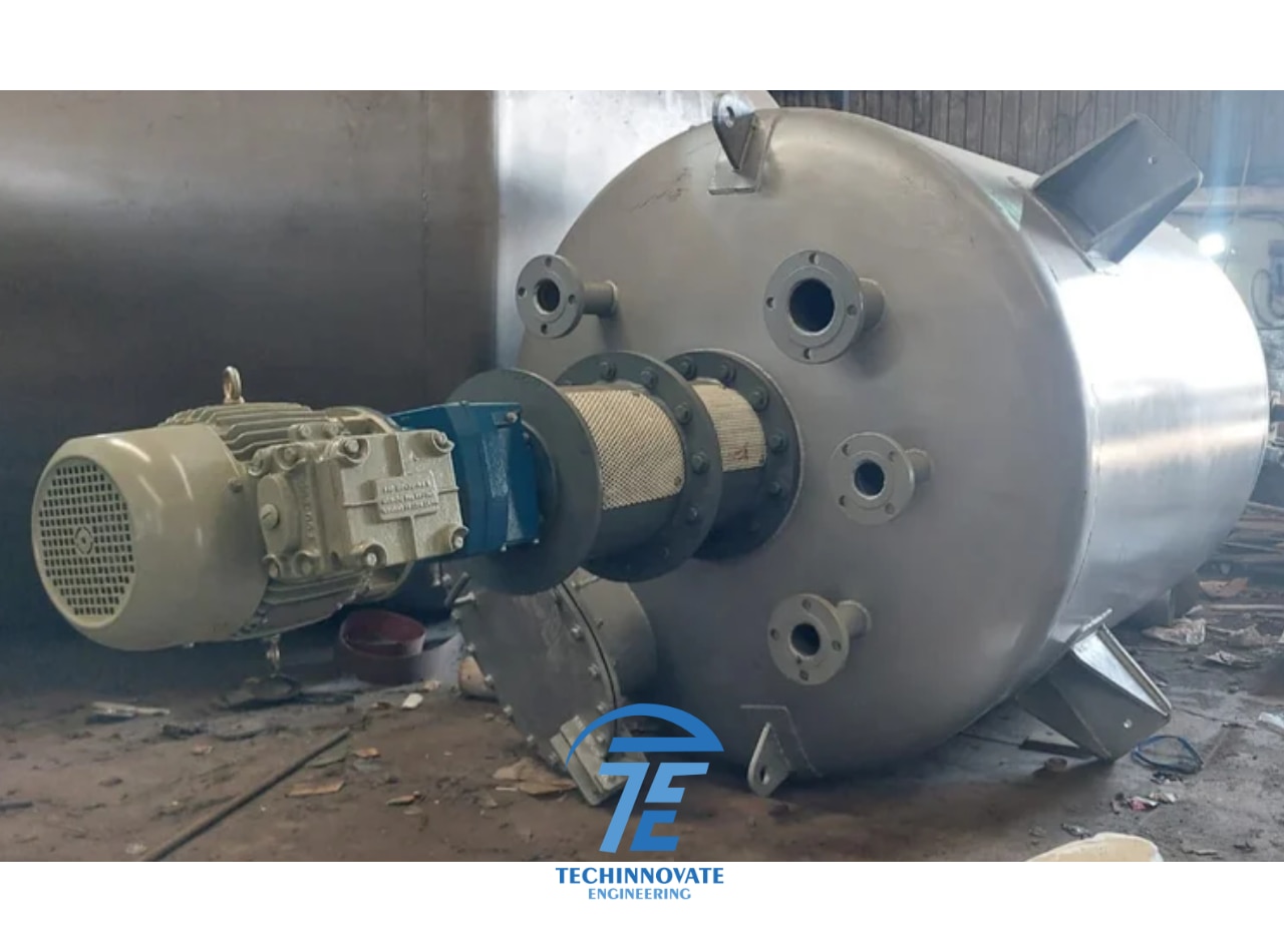 SS Agitated Chemical Reactor Manufacturer image 3