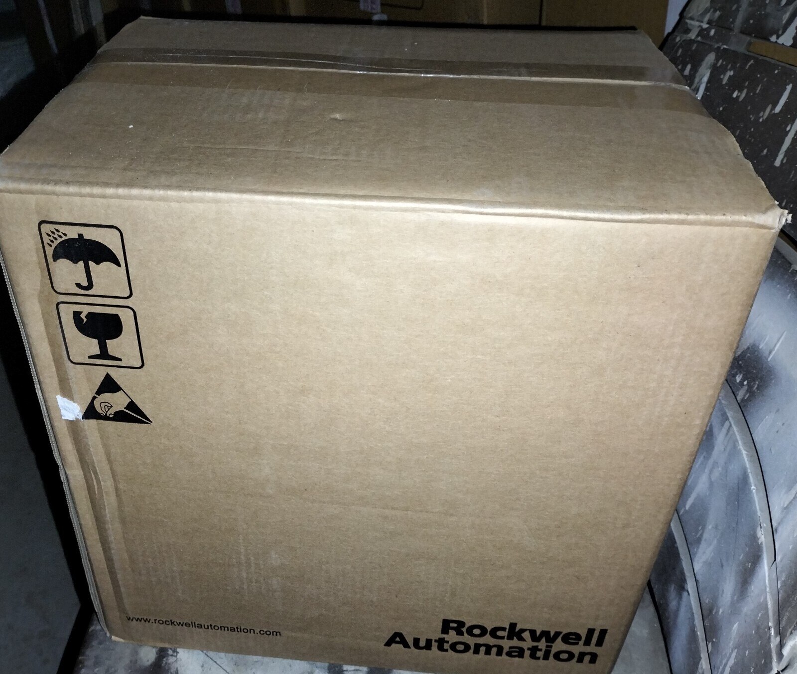 ALLEN BRADLEY AC DRIVE 25B-D043N114 image 2