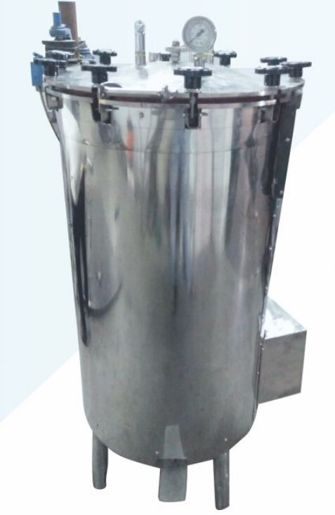 Horizontal Autoclave image 2