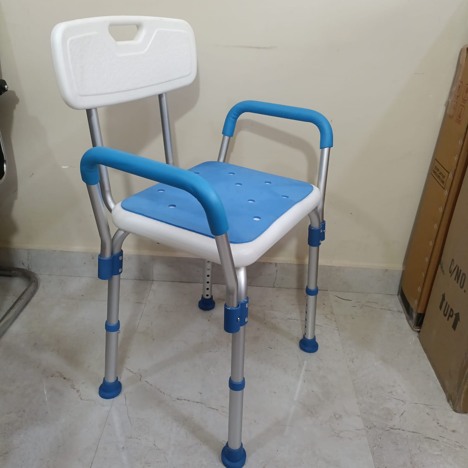 SHOWER CHAIR image 2