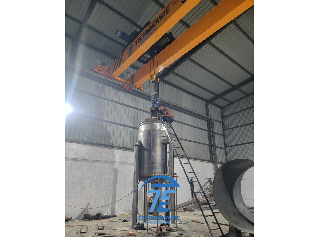 SS Jacketed Mixing Tank Manufacturer image 2