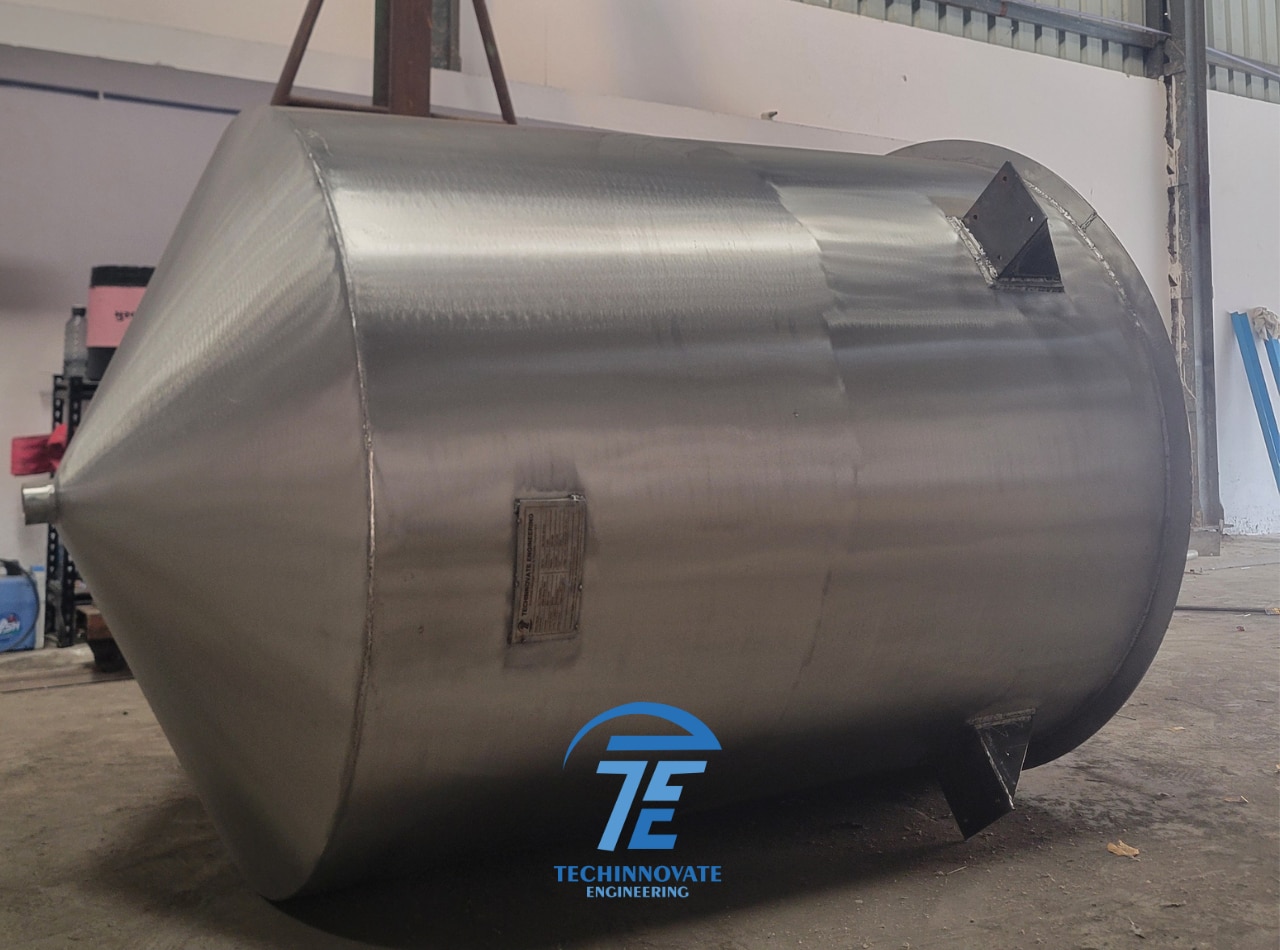 Customized SS Storage Tank Manufacturer image 2
