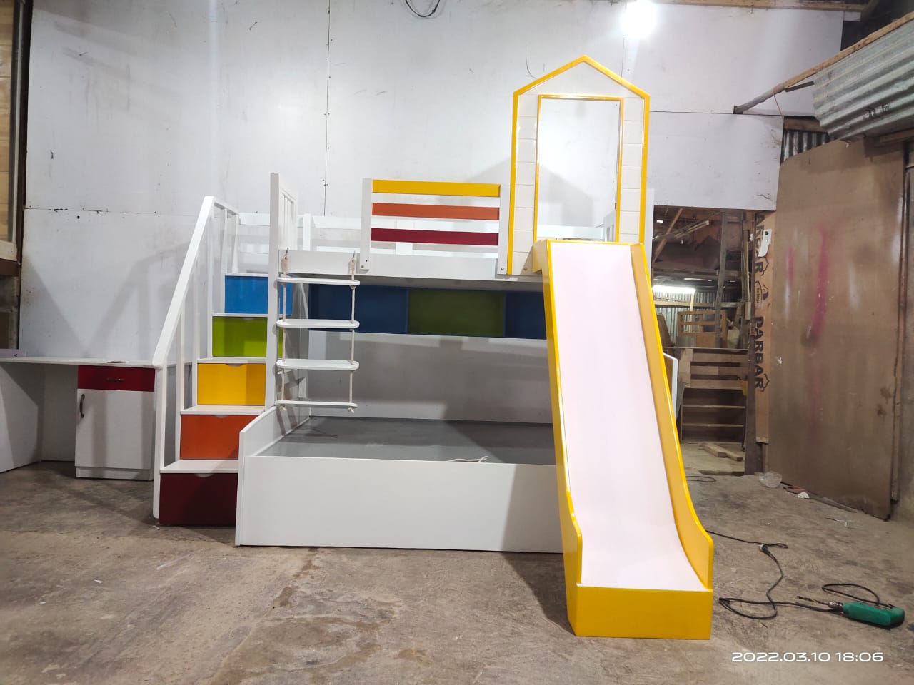 HUT MODEL BUNK BED (TRENDY) "RAINBOW THEME" with slide image 2