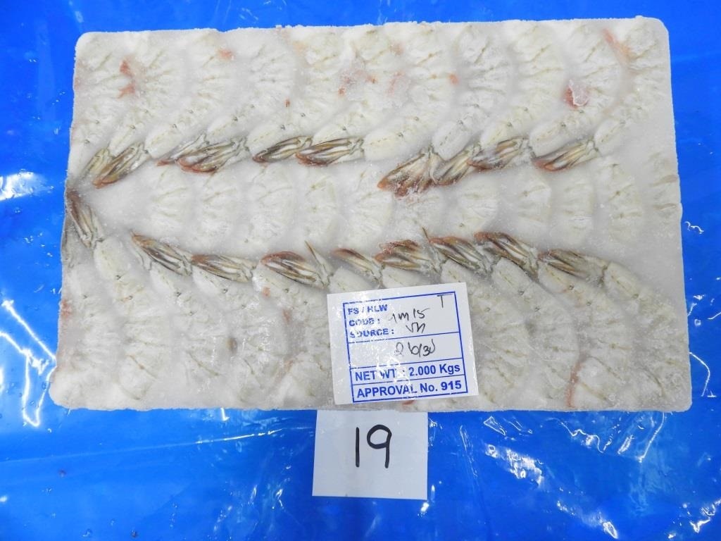 HEADLESS WHITE SHRIMPS & PRAWNS image 2